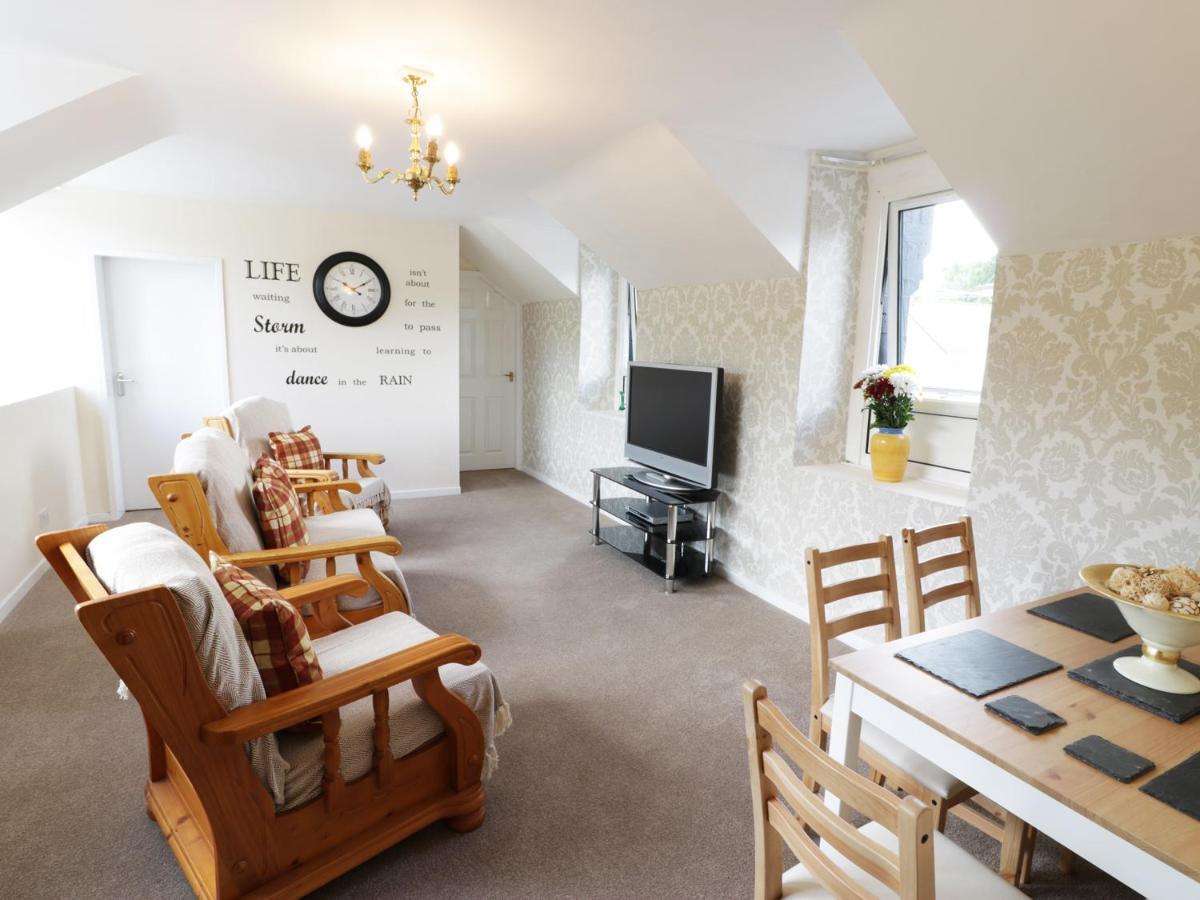 Station Apartment Llanberis Bagian luar foto