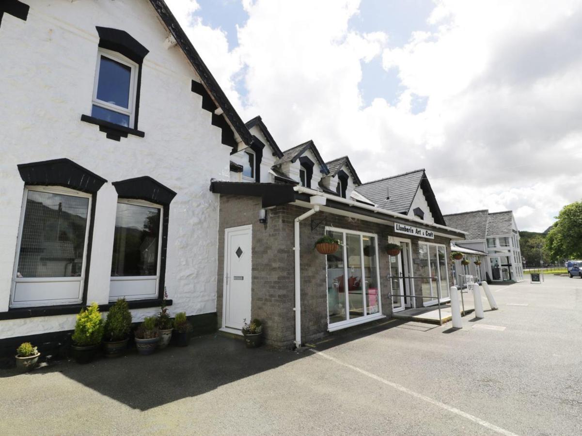 Station Apartment Llanberis Bagian luar foto